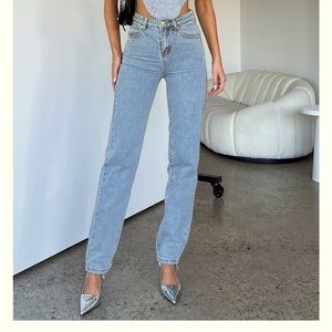 White Fox Boutique, Let's Relax High Rise Slim Leg Jeans Light Blue Wash